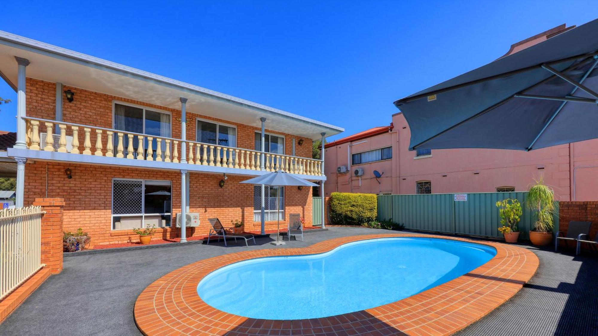 Blue Diamond Motor Inn ダボ エクステリア 写真