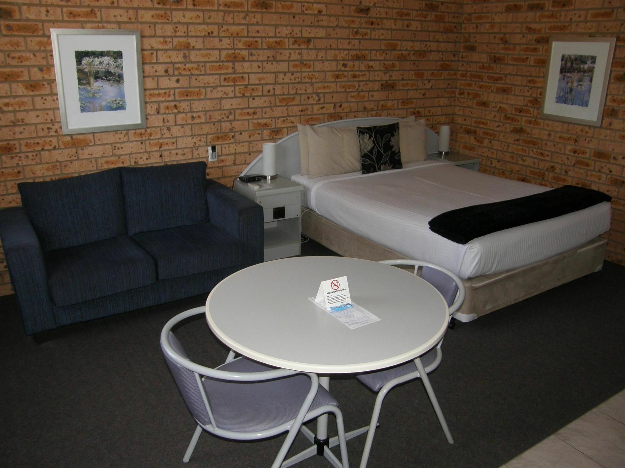 Blue Diamond Motor Inn ダボ エクステリア 写真